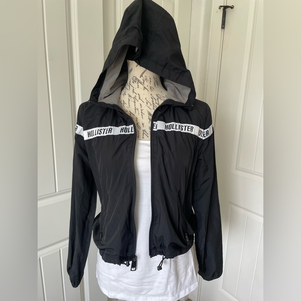 Hollister Colorblock Cropped Windbreaker